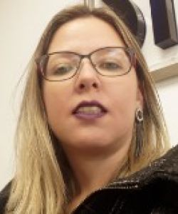 Caroline Vicentina de Willy Souza